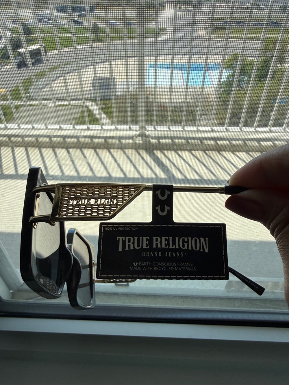 True Religion Oversized Black Square Sunglasses - Picture 4 of 7